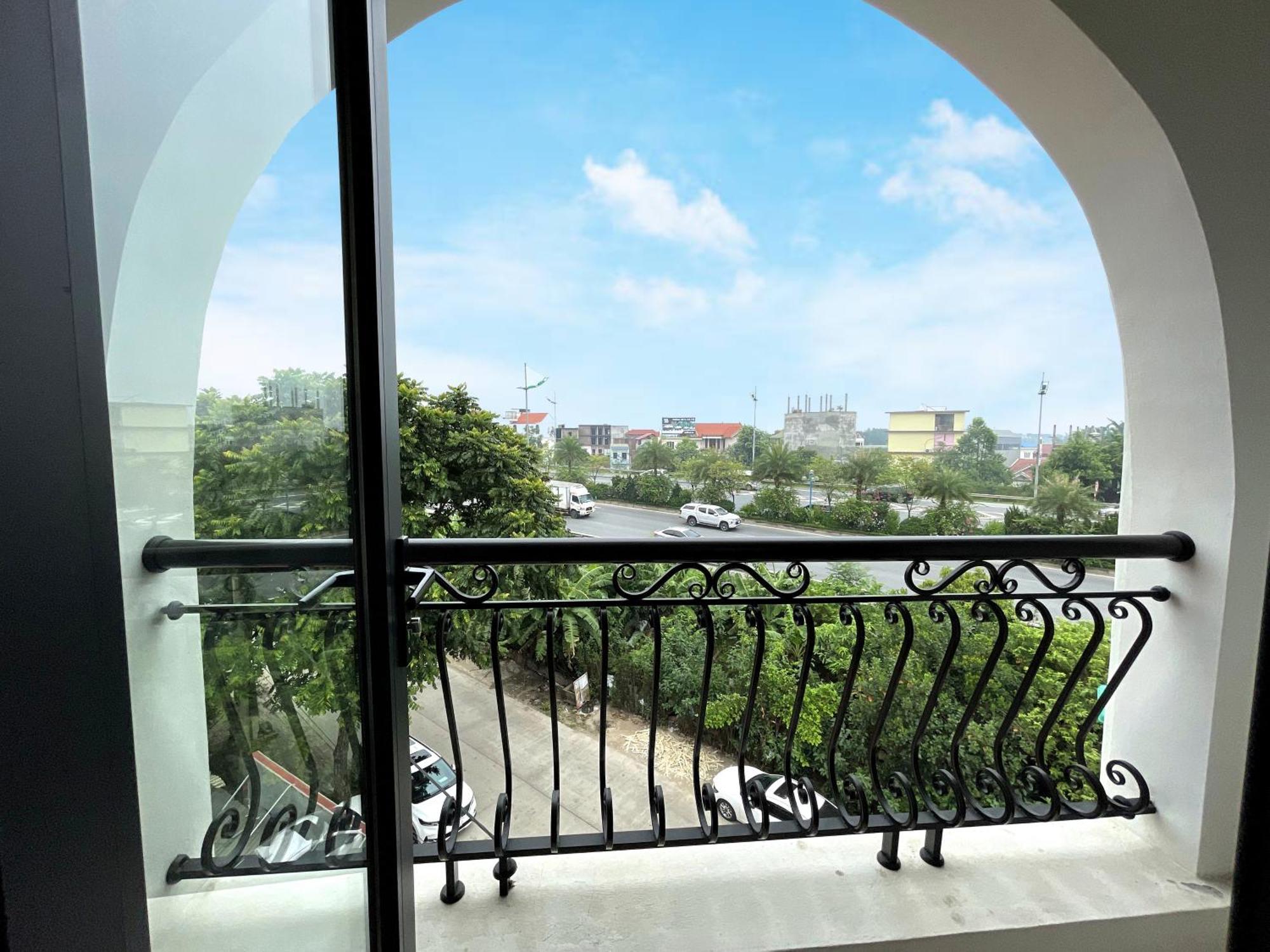 Chemi Noi Bai Airport Hotel & Travel Ханой Екстер'єр фото