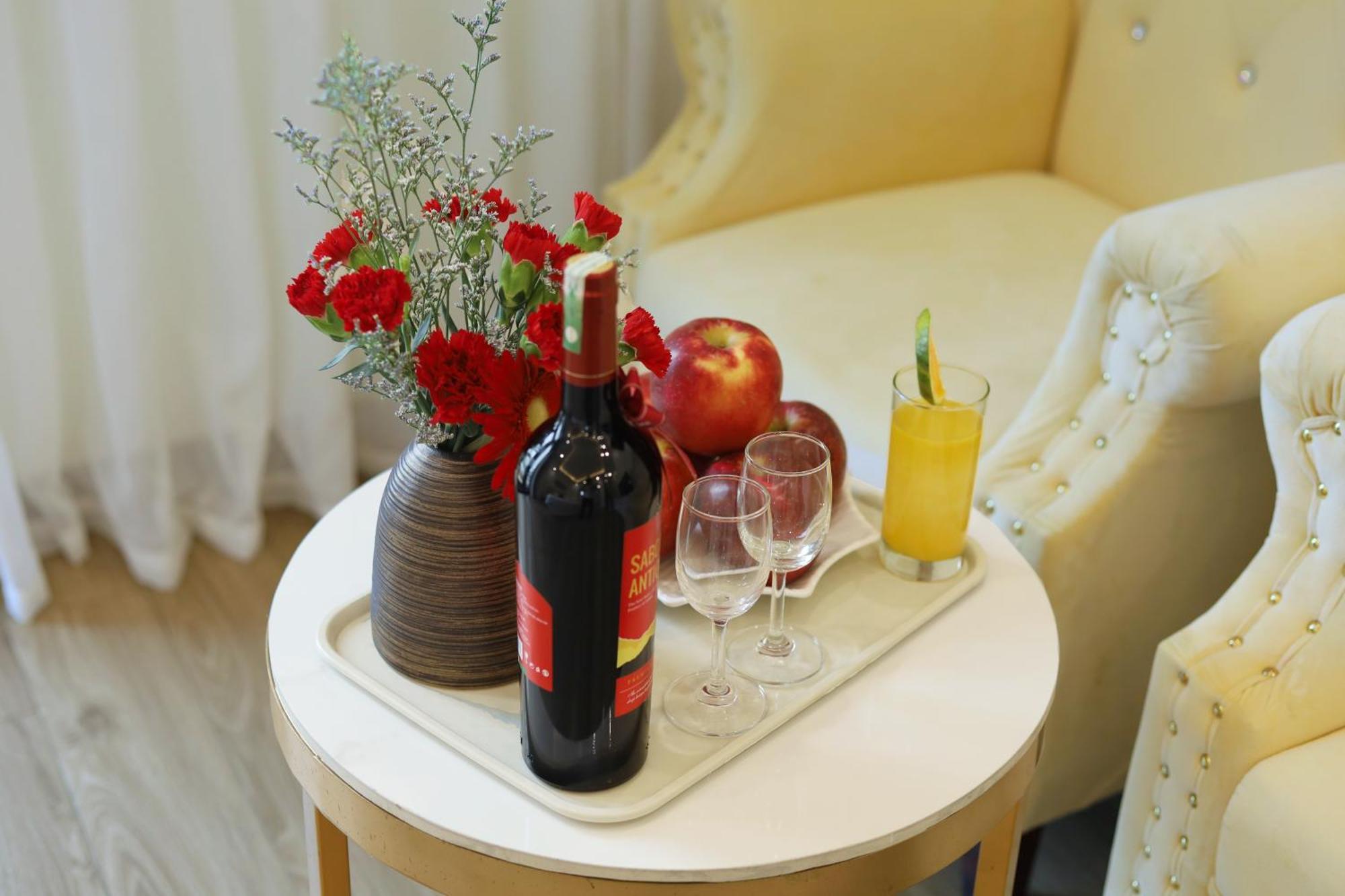 Chemi Noi Bai Airport Hotel & Travel Ханой Екстер'єр фото
